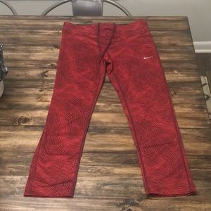 Size Medium Nike Dri-Fit Capris. NWOT